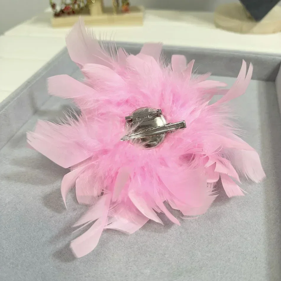 Suqi European and American Retro Large Feather High-end Women\'s Brooch Chest Flower Pin Natural Dress Hat Decoration Corsage