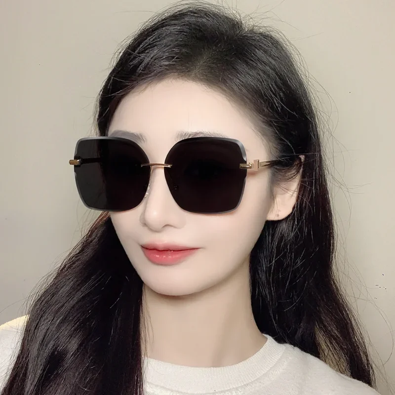 Frameless Sunglasses for Women Cut Edge Metal Gradient Color Large Frame Fashion Trend Personality Metal Luxury Brand Design