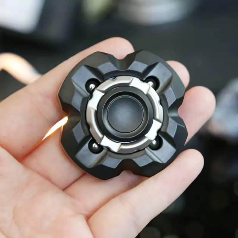 TQ Kaijia Edelstahl Fidget Spinner EDC Hand Spinner zur Stressabbau ADHS Fokus Werkzeug & Angstlinderung Spielzeug Kreatives Geschenk