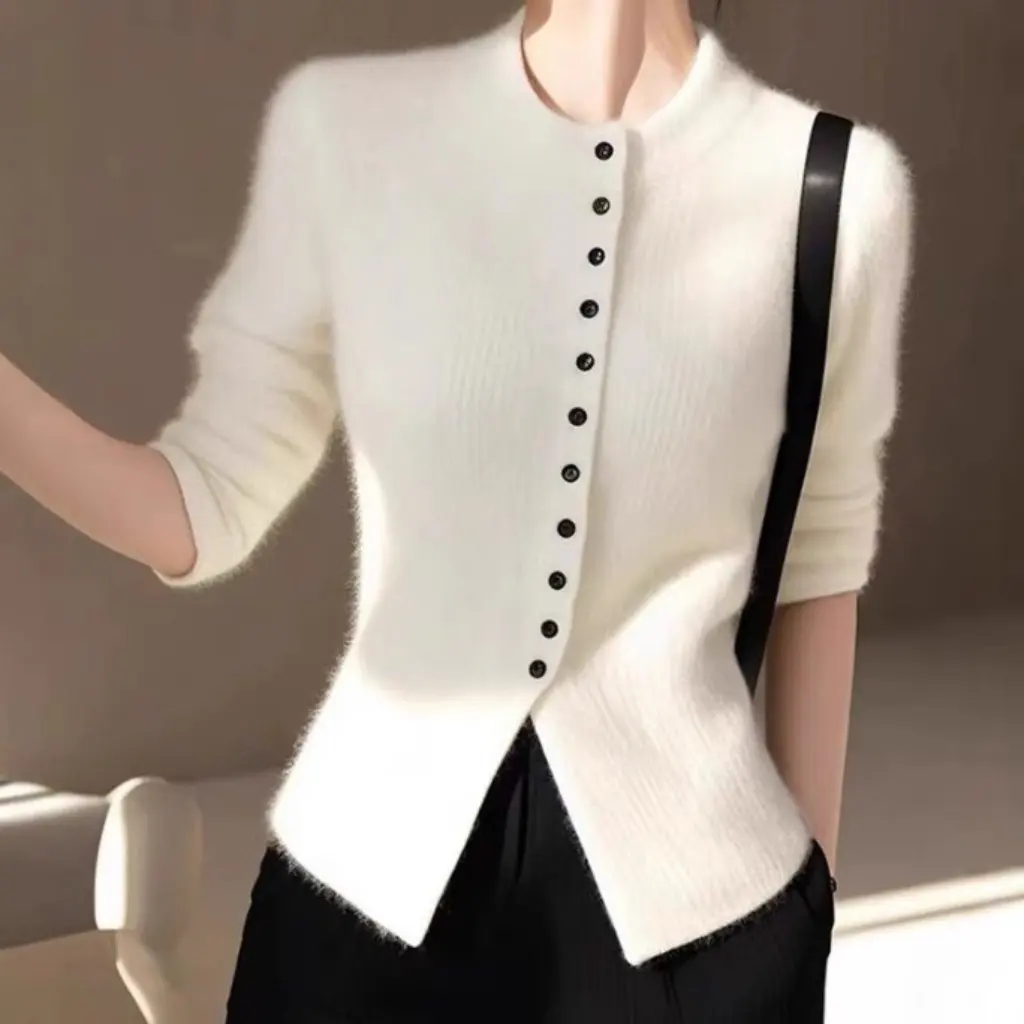 

Winter White Knitted Cardigan for Women Elegant High-End Fashionable Chic Small Shirt Unique Stylish Top