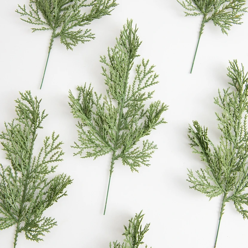 

5/10pcs Artificial Plants Leaves Christmas Tree Party Home Room Decorations Outdoor Craft Materials Wedding Flower Diy Gifts Box