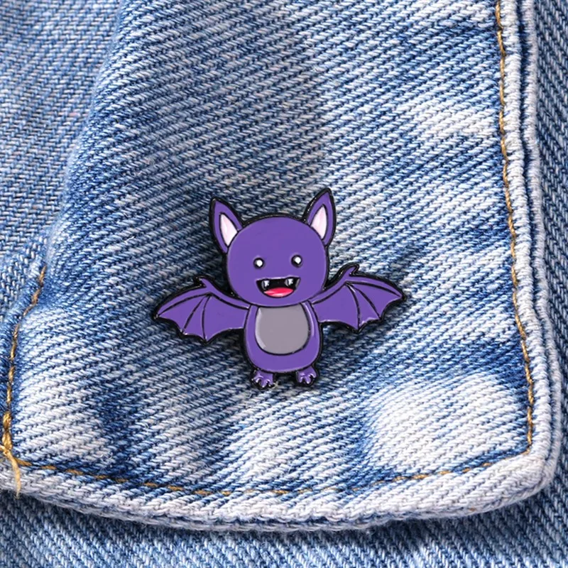 Cartoon bat-shaped brooches, cute schoolbag decorations animal series enamel alloy badges, clothing accessories pins gifts