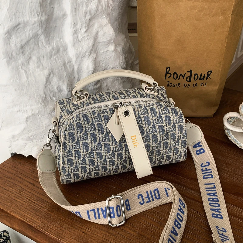 2026 New Letter Print Single-Shoulder Handbag Boston Crossbody Vintage PatternDLetter Pillow Bag