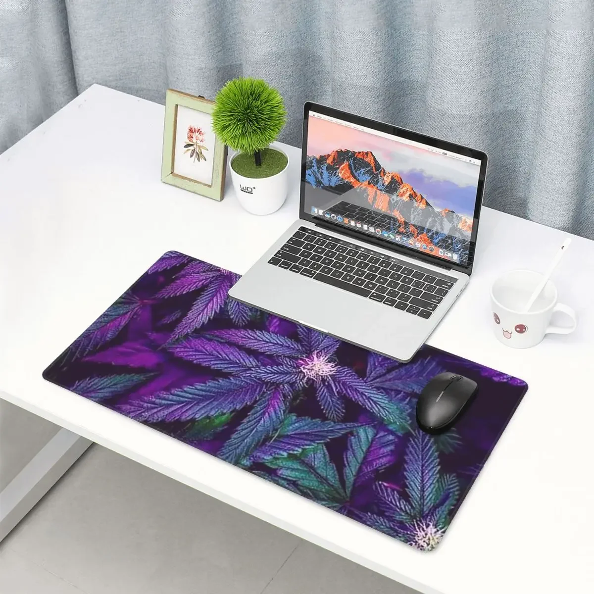 Large Mouse Pad Psychedelic Purple Cannabis Marijuana Weed Pot Leaves Gamer PC Laptop Mats Keyboard CarpetAccessories Desk Mat
