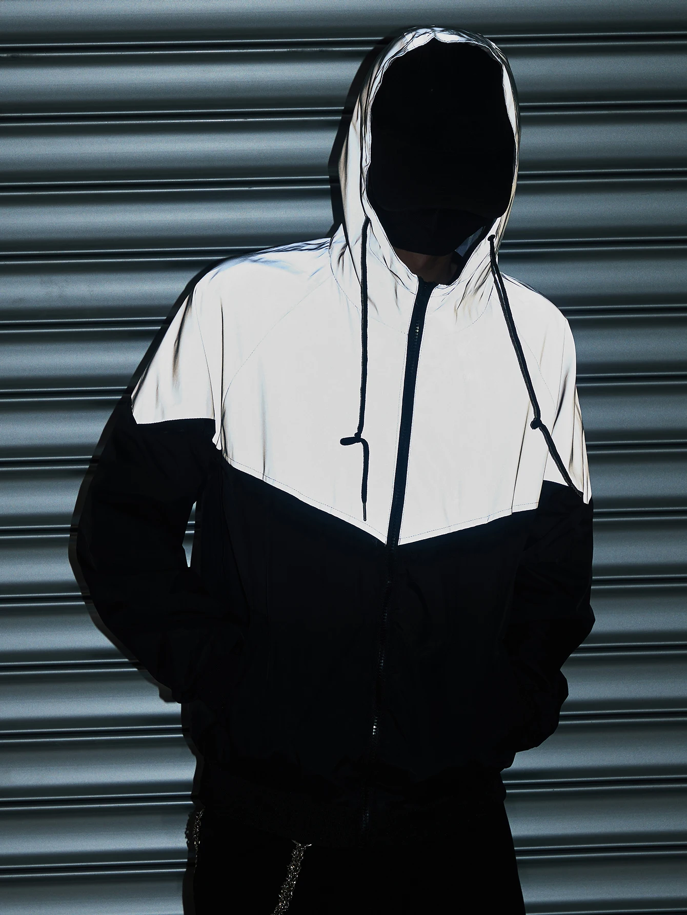 Night Reflective Jacket Men's Loose Fashion Spliced ​​outdoor Windproof Hoodeds Coats Moto Riding Hip-hop Dance Streetwear