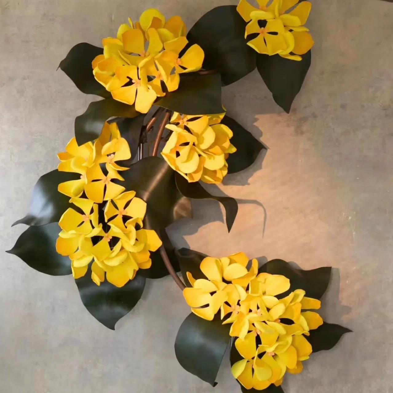 Manual simulation osmanthus finished EVA Internet celebrity beauty Chen indoor and outdoor window shopping mall clock in layout