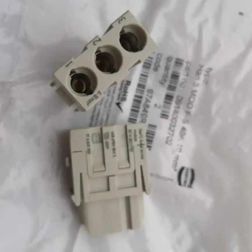 

1 шт Hartting 09140032702 HAN-3-MOD-F-S HAN C 40A