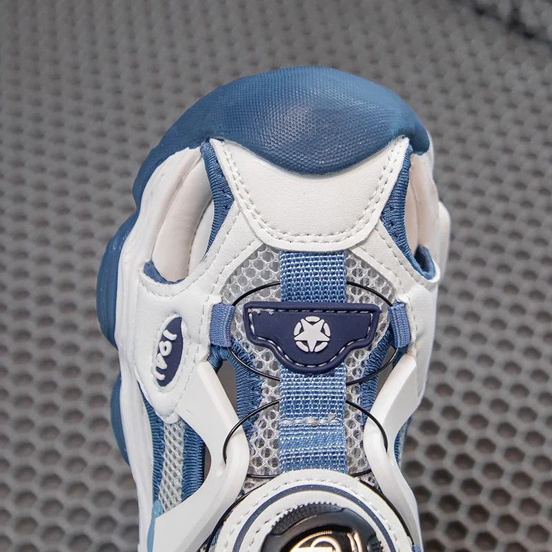 2025 Sandali sportivi per bambini estivi Copri dita dei piedi Scarpe cave per ragazzo Ruota scarpe da ginnastica con bottoni Sandali da corsa per ragazze traspiranti 26-37