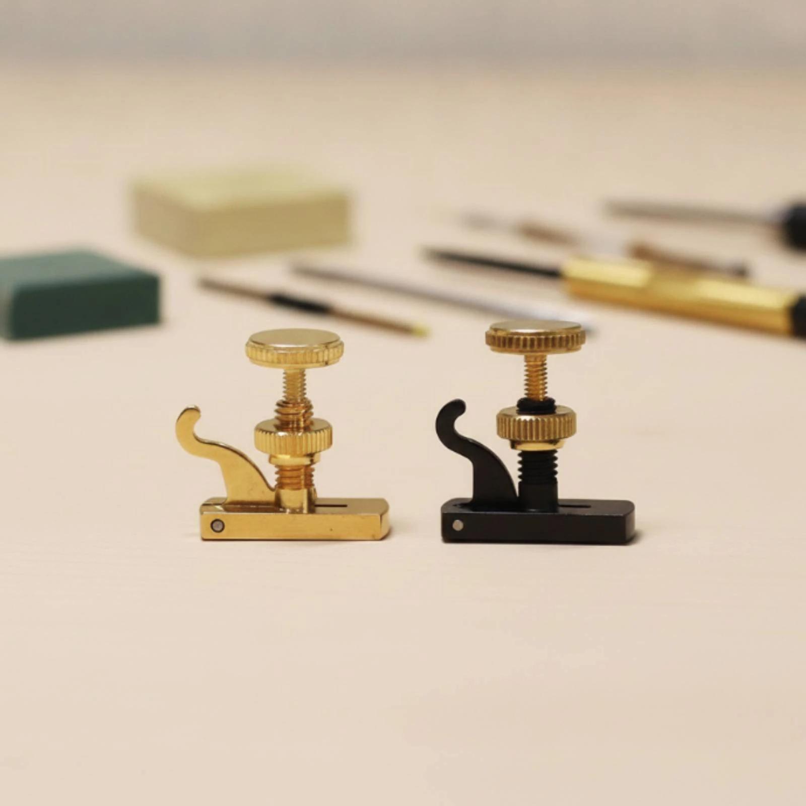 Violin Fine Tuner Compact Fine Tuner with Hook Violin String Adjuster Sensitive Metal for Violinists