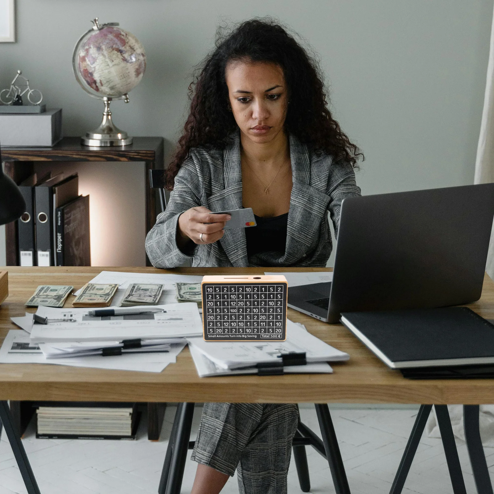 

1 Set Wooden Counting Piggy Bank Money Saving Jar For Home Decor Coin Storage Wood Novel Shape Savings Container