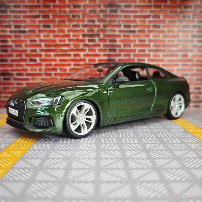 

Bburago 1:24 AUDI RS5 Coupe, модель автомобиля из сплава, двойная открытая дверь, подарок для мальчиков, тонкая работа, можно подарить в подарок друзьям