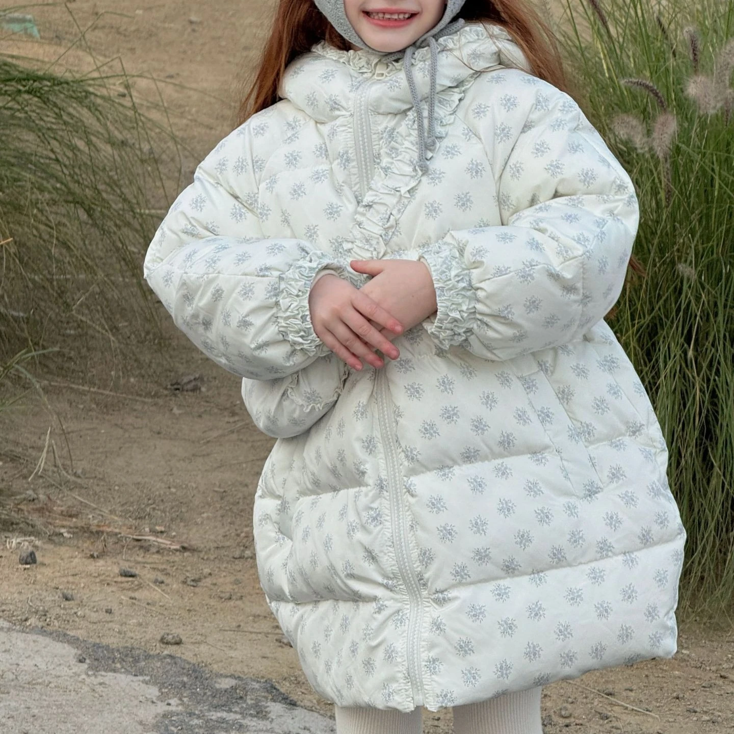 

Хлопковая одежда для девочек, осень-зима 2024, новая детская одежда, корейский модный пуховик с цветочным принтом для девочек и сумка-саквояж