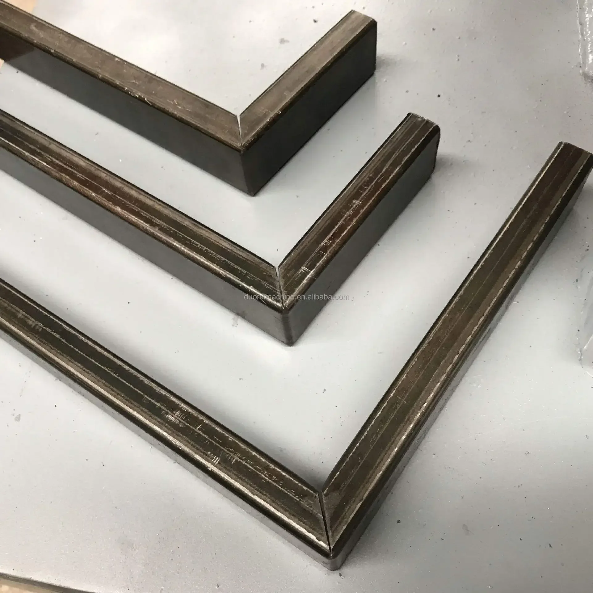 Duorui Single Station Hydraulic Pipe Notching Machine Windows Corner Cutter Machine Angle Cutting Machine