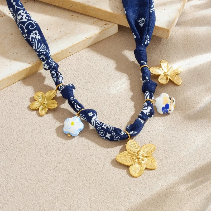 Vintage-style blue printed fabric ribbon rope chain ceramic painted flower gold-plated pendant accessory jewelry set