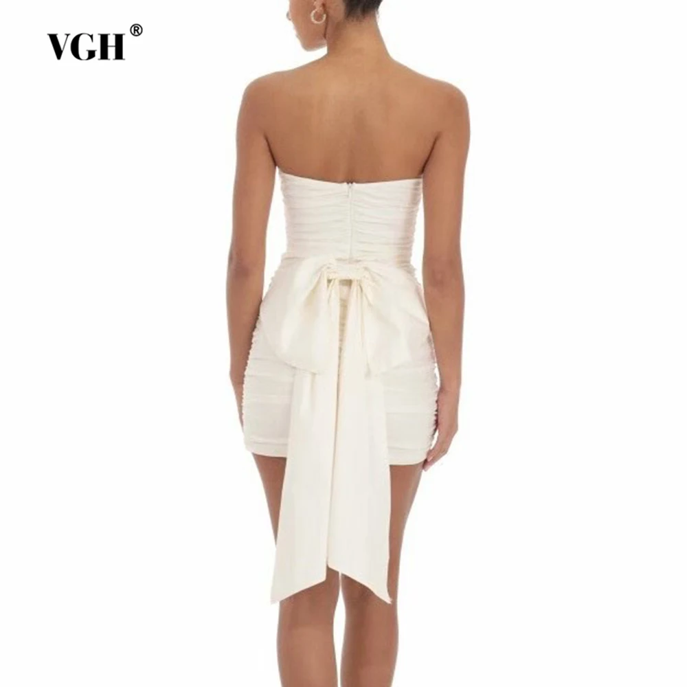 

VGH White Strapless Ruched Mini Dress for Women Sleeveless Bow Back Accent Ruched Design Asymmetrical Hem for Birthday Parties