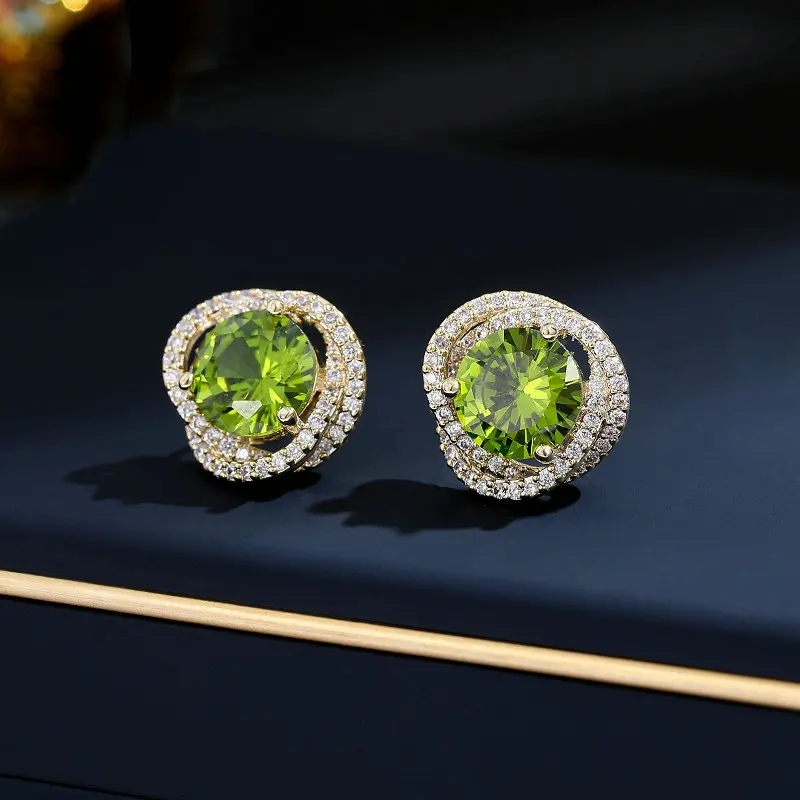 

Minimalist And Versatile S925 Silver Needle Earrings With High-End Feel, Super Sparkling Zircon Inlaid With Vintage Emerald Earr