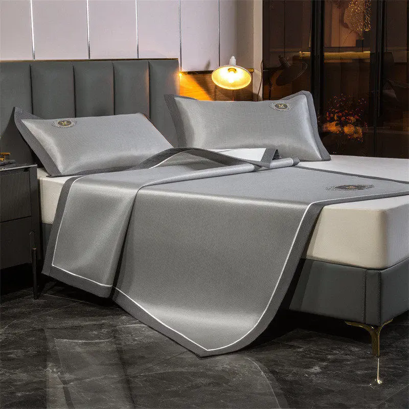 

Breathable and cool summer cushion cover washable bed protection breathable air conditioning rattan mat three piece set