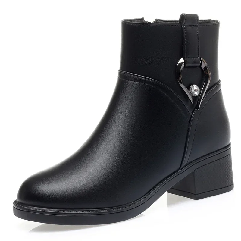 5cm elegante moda med sapatos de salto quadrado botas de couro macio inverno 2025 todos os jogos preto quente botas de tornozelo de pele curta para escritório