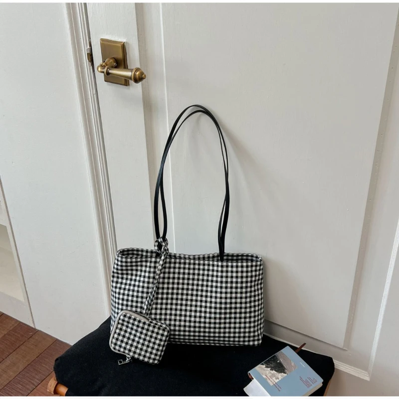 Karierte Canvas-Umhängetasche für Damen, leichte, lässige Pendler-Handtasche, Vintage-Tragetasche mit kariertem Muster und Farbblock-Design – Detail 6