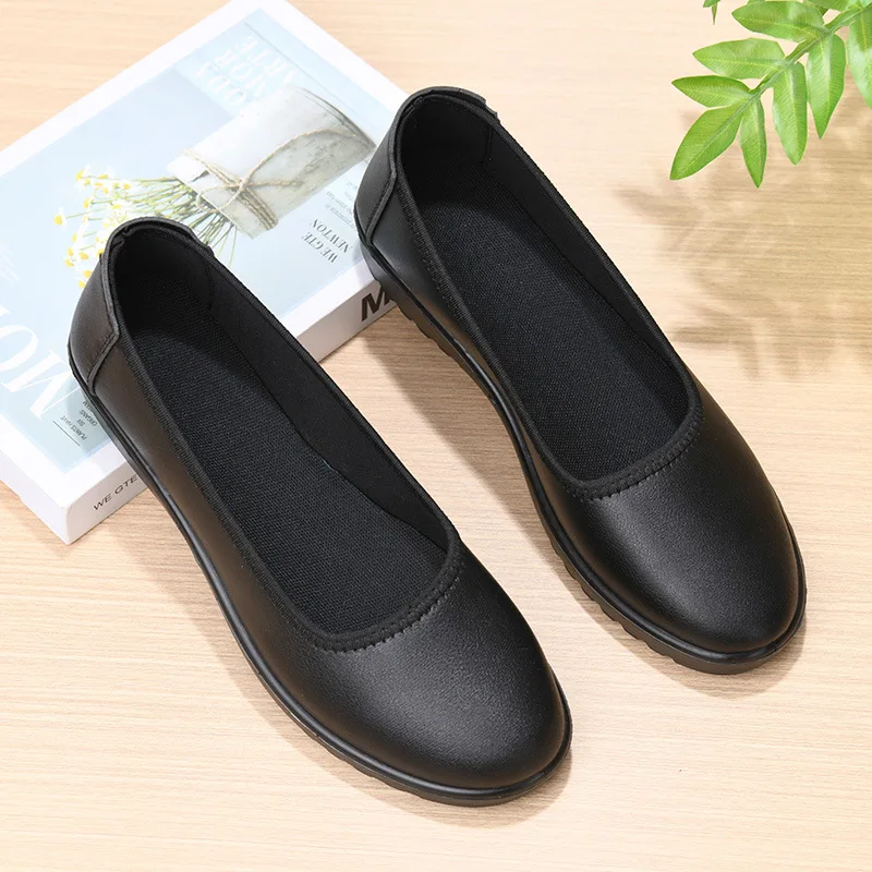 2026 Neue Damen-Schuhe Mode Leichte Freizeitschuhe Schwarze Rutschfeste Langlebige Loafer Leder Weiche Sohle Damen-Sneakers Sommer