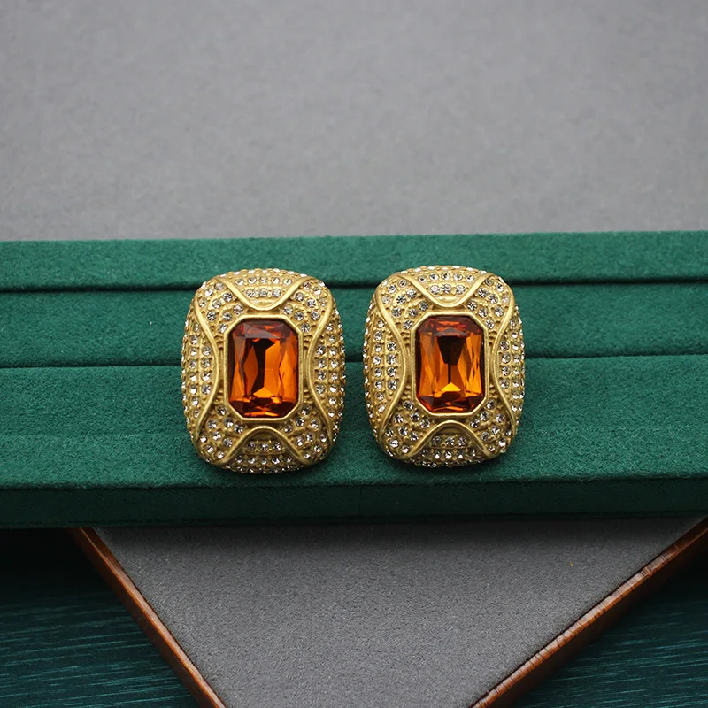 Yellow Diamond Stud Earrings Retro Honey Inlaid Earrings Plated Old Gold Medieval Stereo Square Earrings
