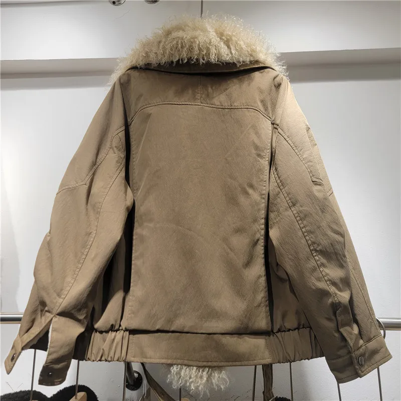 سترة جديدة لخريف وشتاء 2026 عصرية وأنيقة ومزاجية عصرية وبسيطة وطية صدر كبيرة وسترة من الفرو الصناعي متعددة الاستخدامات