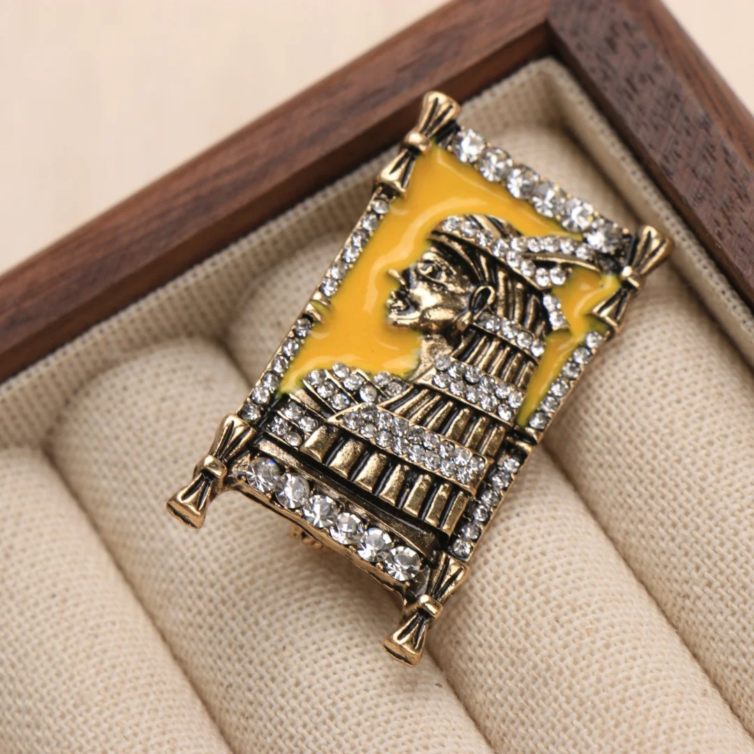 Baroque Luxury Vintage Indian Prince of Babylon Portrait Design Brooch for Men and Women, Jewelry and Fashion Accessories