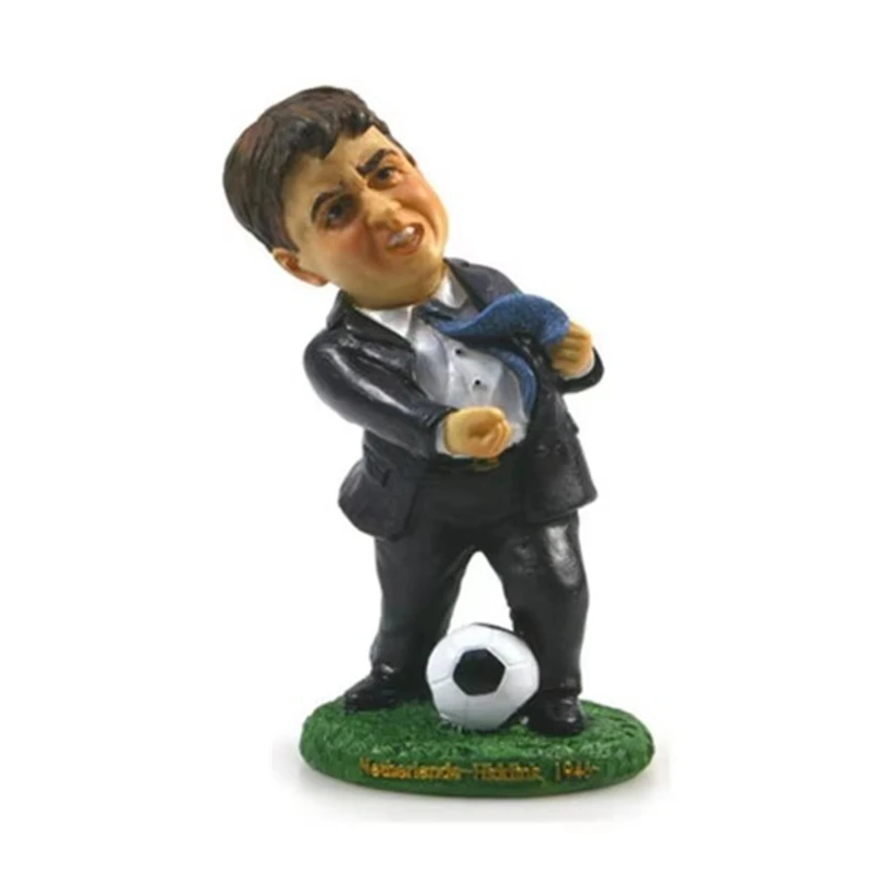 

Скрыдка футбольного тренера, Нидерланды, ручная роспись, поделки из смолы, статуя мира, знаменитости, туризм, сувенир, коллекция подарков