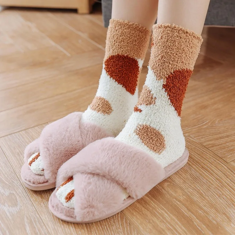 Calcetines de felpa con aislamiento grueso para mujer, medias con dibujos animados de garra de gato, terciopelo Coral, para dormir, para el suelo del hogar, Otoño e Invierno