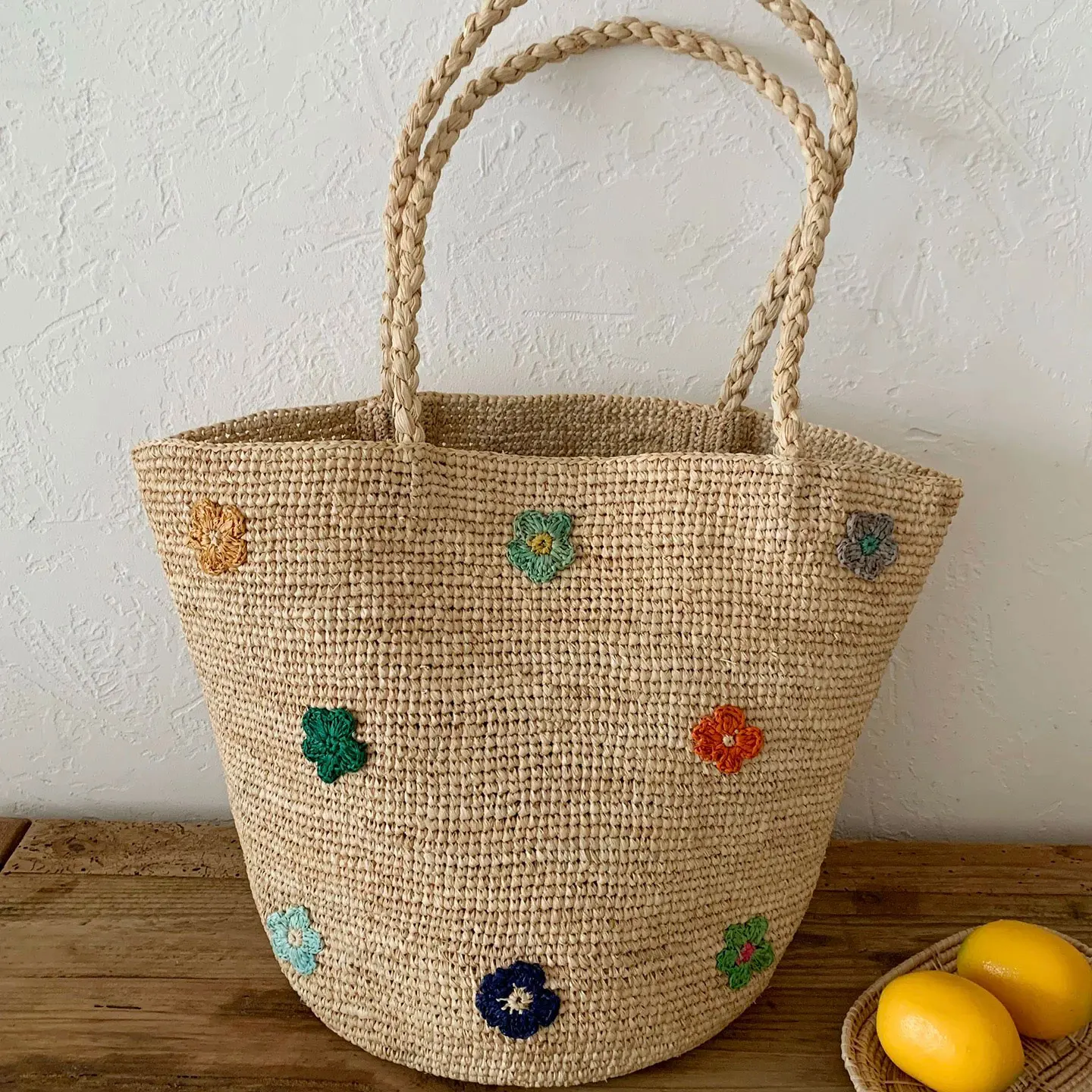 

Новые летние богемные пляжные сумки из рафии, женские сумки-ведра, роскошные соломенные сумки с цветами, женские сумки-тоут ручной работы, дорожные сумки через плечо