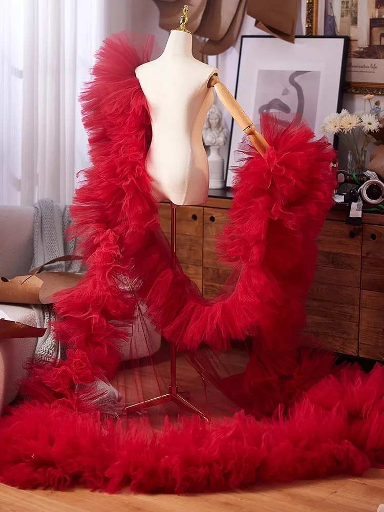 Roter Mesh-Schal Design Sense Tüll Cape New Host Abendkleid-Accessoires Luxuriöses Schleppzubehör für Fotos