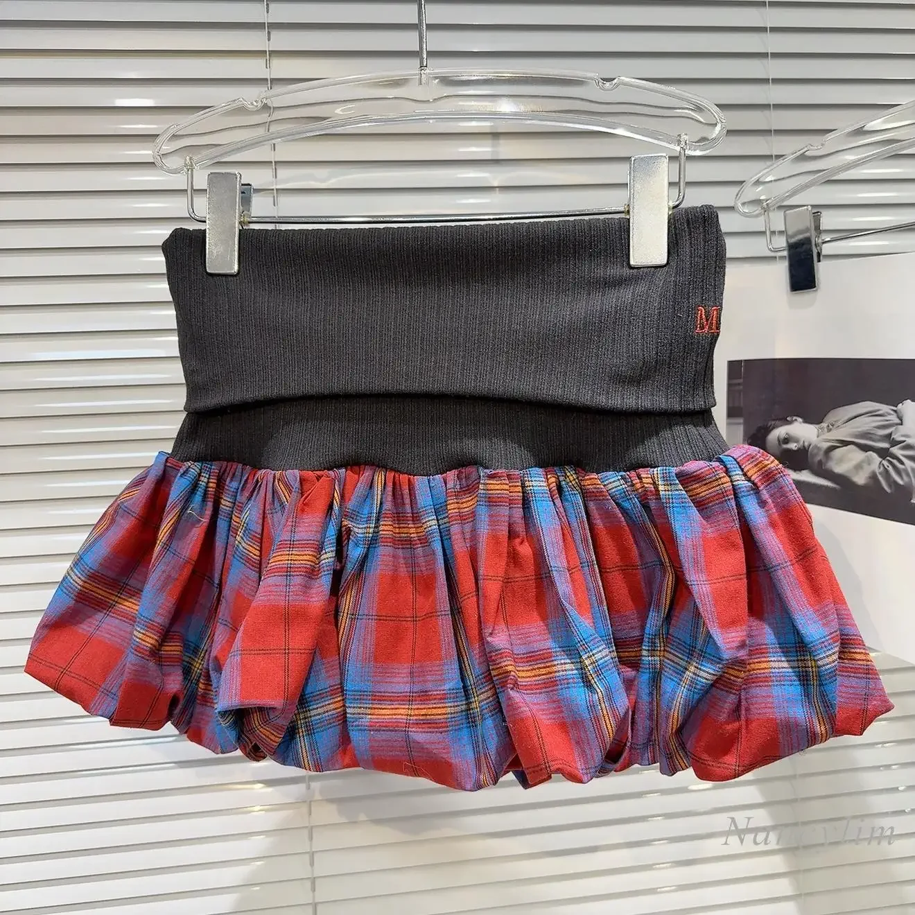 

2024 Winter New Sweet Spice Girl Knitted Flanged Waist Splicing Plaid Skirt Miniskirt for Women Y2K Skirt