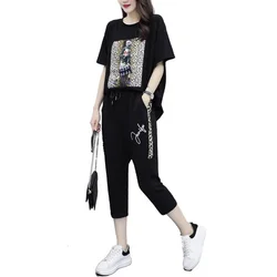 Tuta sportiva per donna estate Set di due pezzi 2023 nuovi pantaloni femminili Set di due pezzi tuta sportiva Casual da donna manica corta 2 pezzi