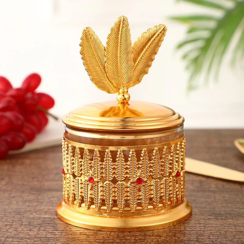 

Creative Metal Seasoning Jars Gold Seasoning Jar Bottle with Lid Spice Salt Pepper Sugar Storage Container for Home Kitchen