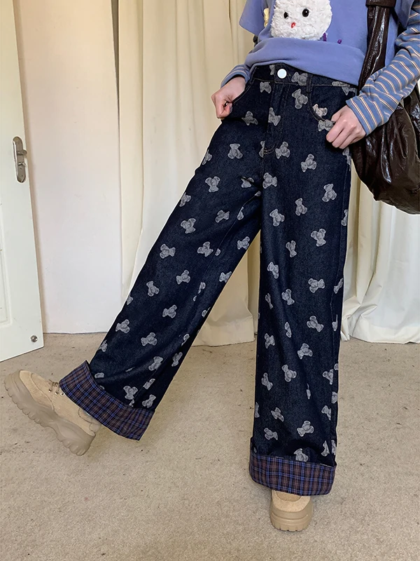 

Джинсы прямого кроя с ретро-принтом медведя, женские, свободного кроя, осенние, в клетку, с отворотами, универсальный дизайн, модные брюки с высокой талией