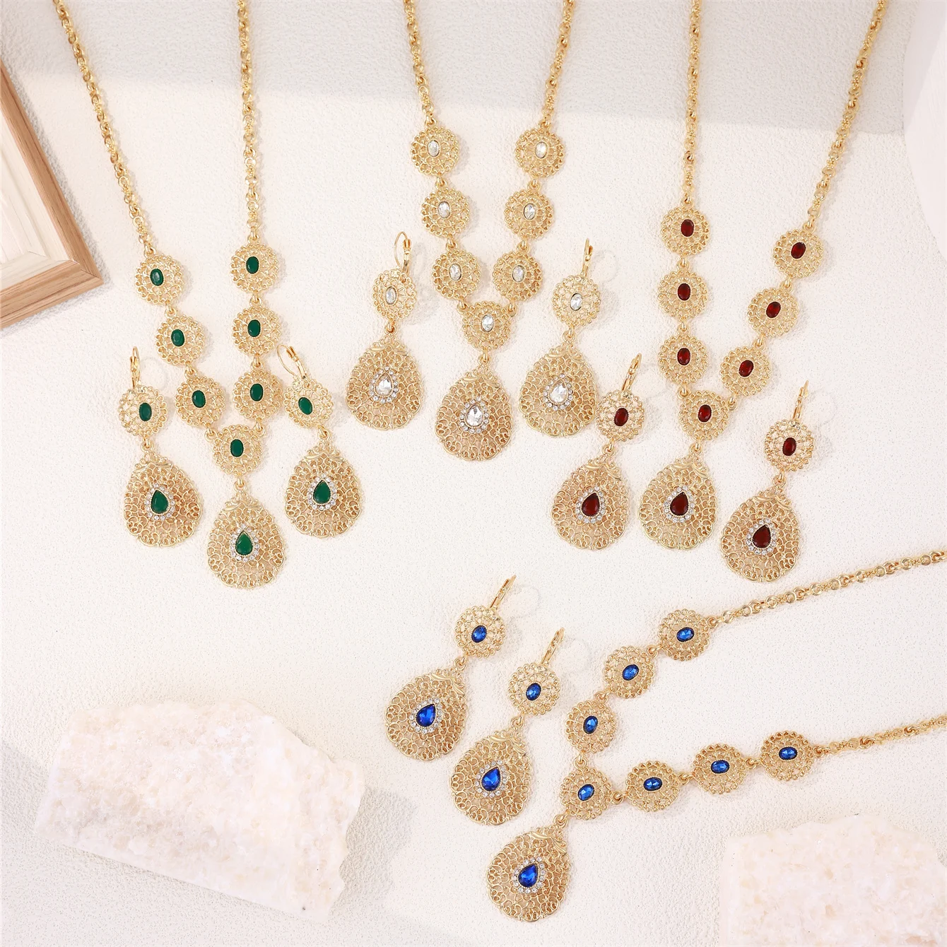 Morocco Popular Jewelry Set Rhinestone Necklace Earrings Two-piece Set French Retro Bride Drop Pendant Jewelry