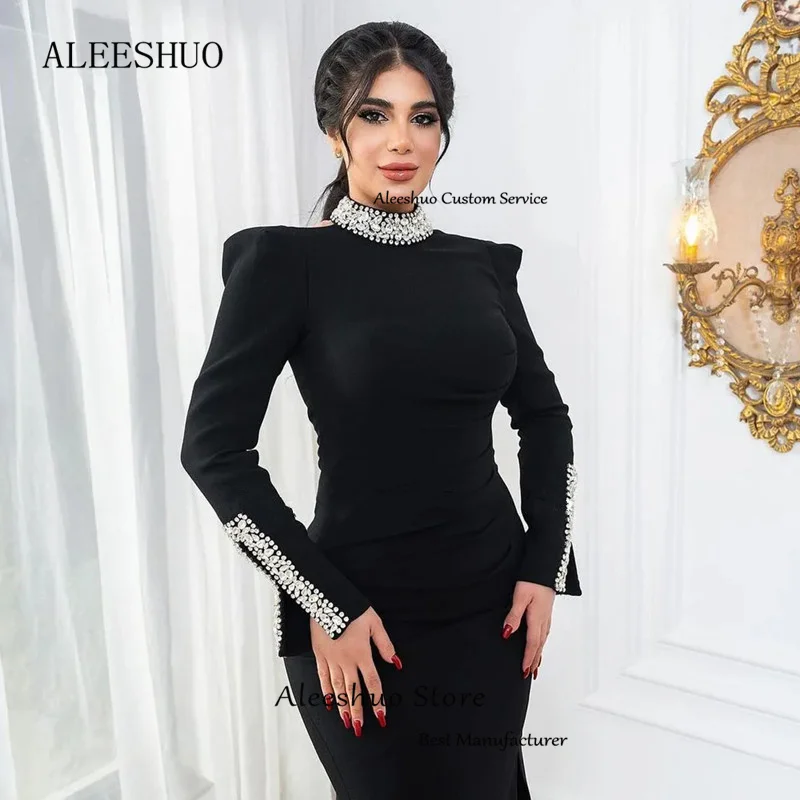 Aleeshuo elegancka czarna satynowa syrena suknie na bal maturalny arabska dubaj z długimi rękawami seksowna wyszywana kryształkami plisa wysoki rozcięcie z boku do podłogi