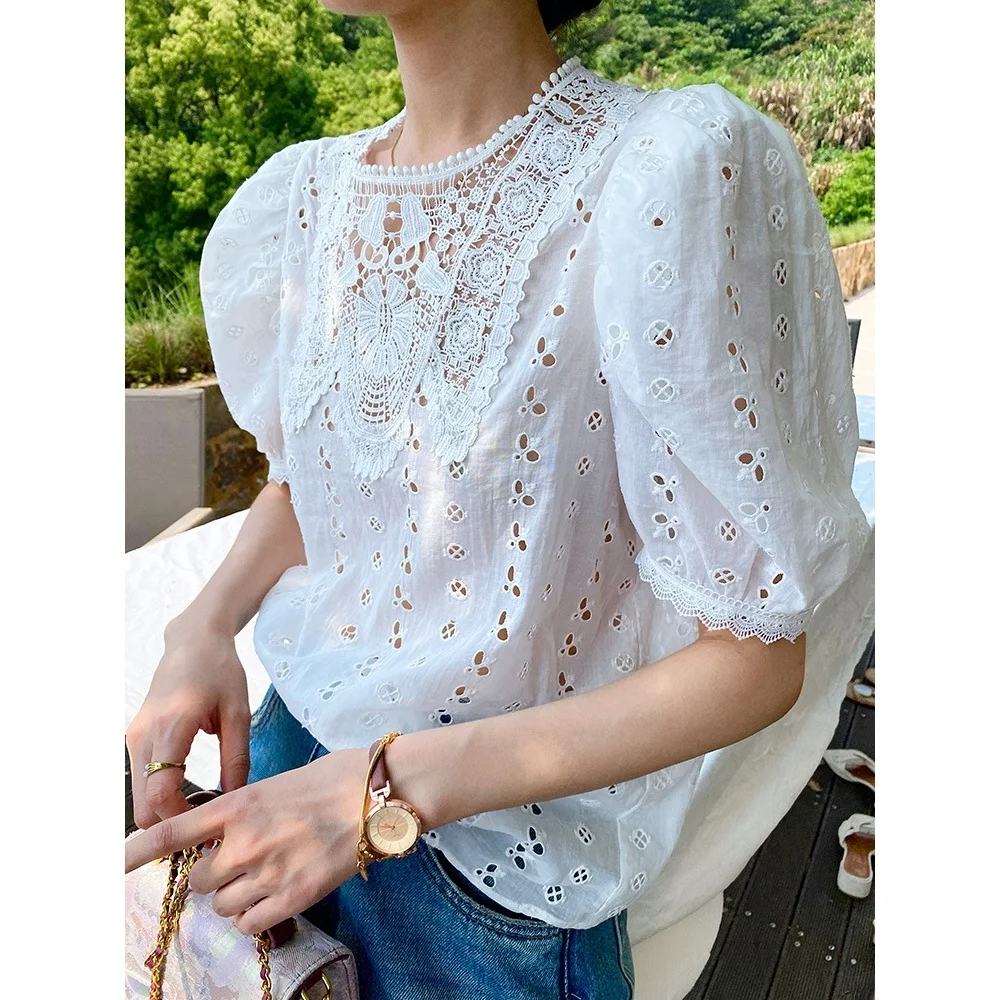 

Spring Summer New Sle Women's Holiday Top White Embroidered ort Sve round Ne Bubble Sve irt Fem Faion