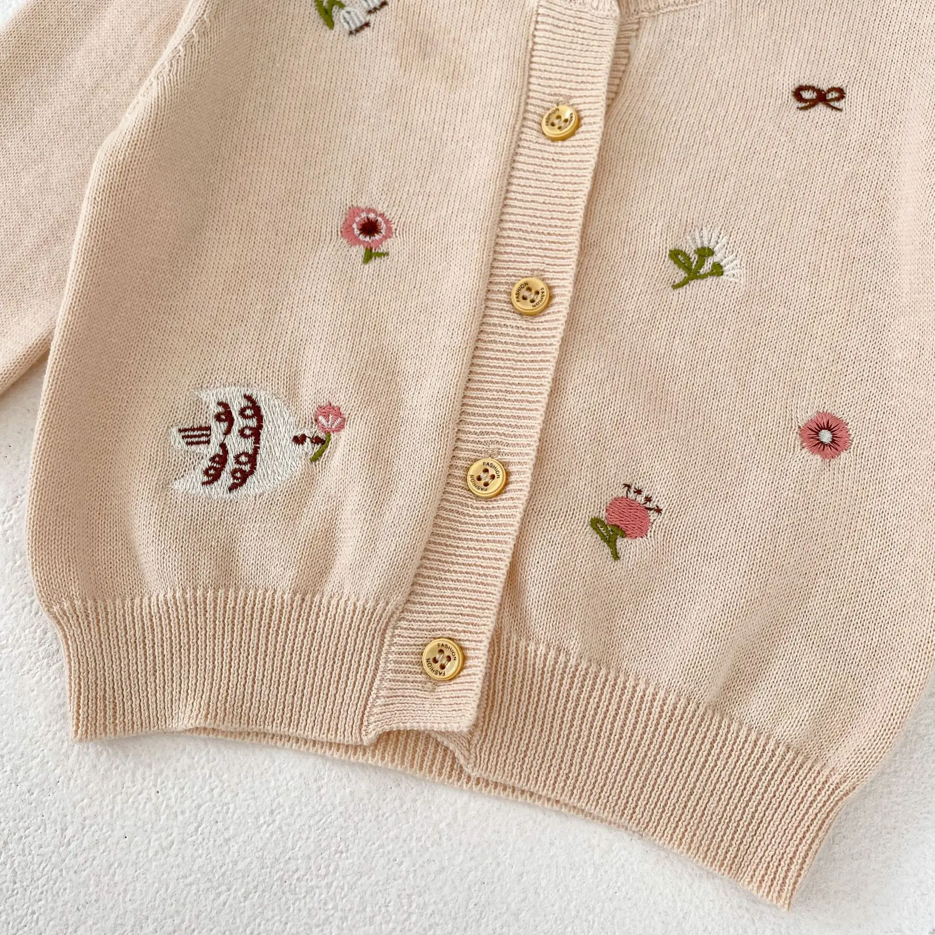 New Fashion Summer Baby Girl Embroidered Round Neck Knitted Air Conditioning Shirt Cute Pattern Gentle Cardigan