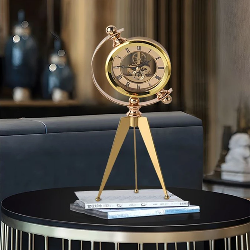 Modern Gold Table Clock Luxury Metal Office Tabletop Clocks Creative Living Room Bedroom Home Decoration Silent Desk Clock Gift