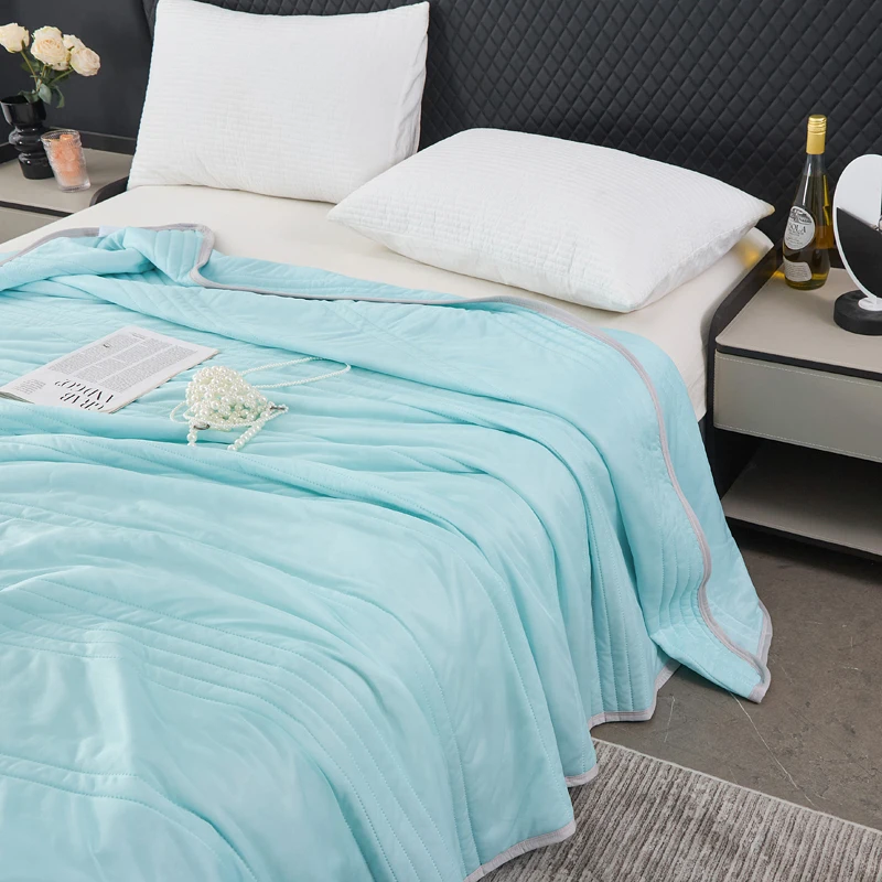 Solid Color Summer Comforter Simple Style Bedspreads Single/Full/Queen Size Air-Conditioned Blanket Smooth Cool Summer Quilts