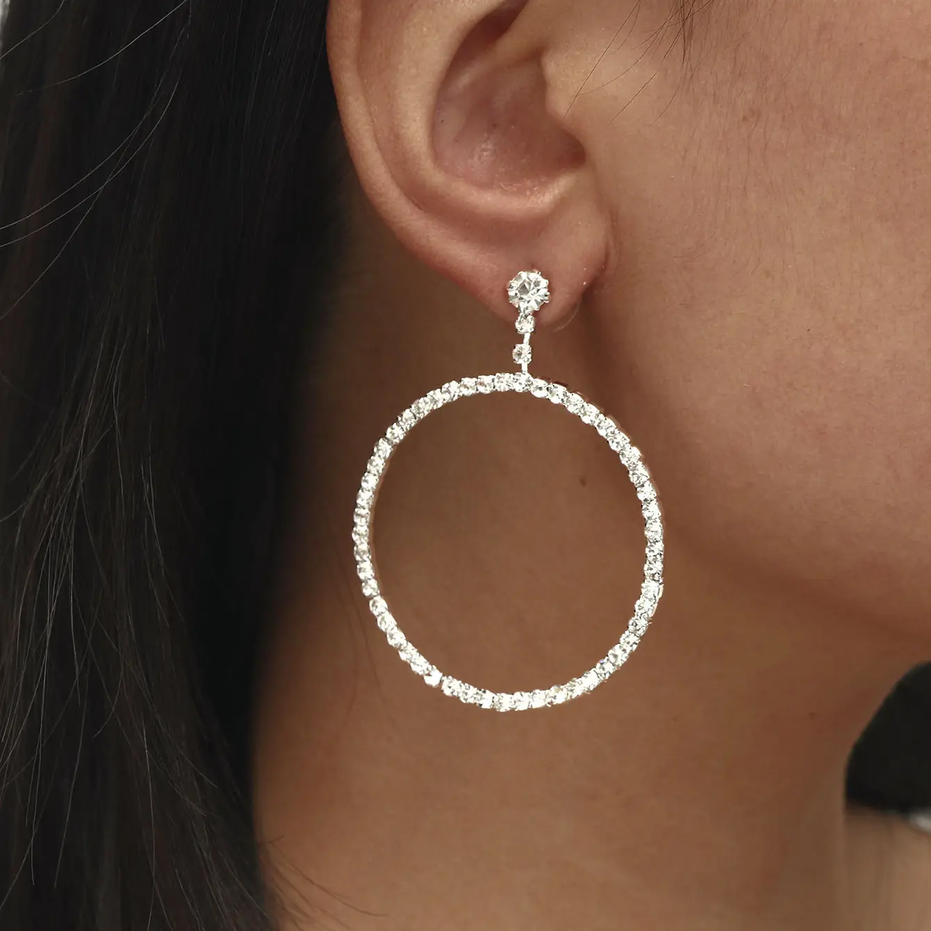 Classic Crystal Rhinestone Hoop Earrings for Women Trendy Gold Color Large Hoop Earring Jewelry Accessories