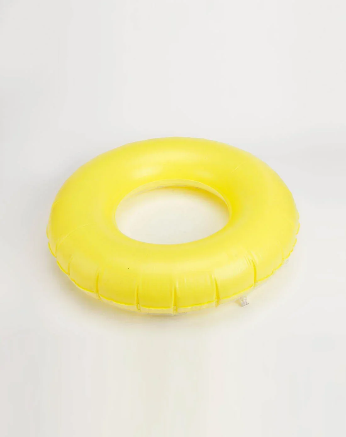 summer-hot-inflatable-yellow-swimming-rings-for-water-games-are-available-for-customization-at-the-chinese-factory