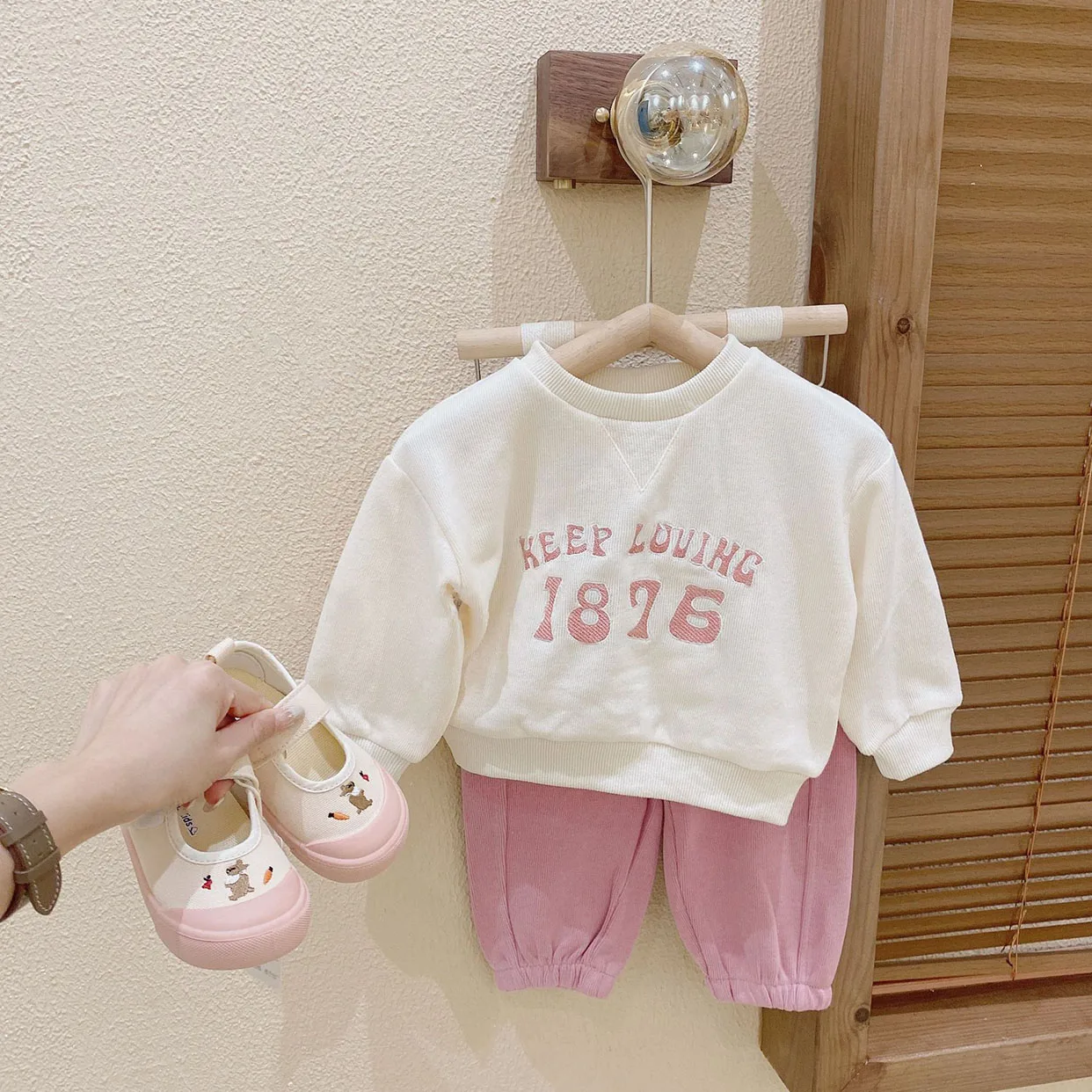 

Sweatshirt Girls Spring Autumn Set 2024 New Korean Children's Fashion Loose Letter Printed Long Sleeved T-shirt Casual Pants