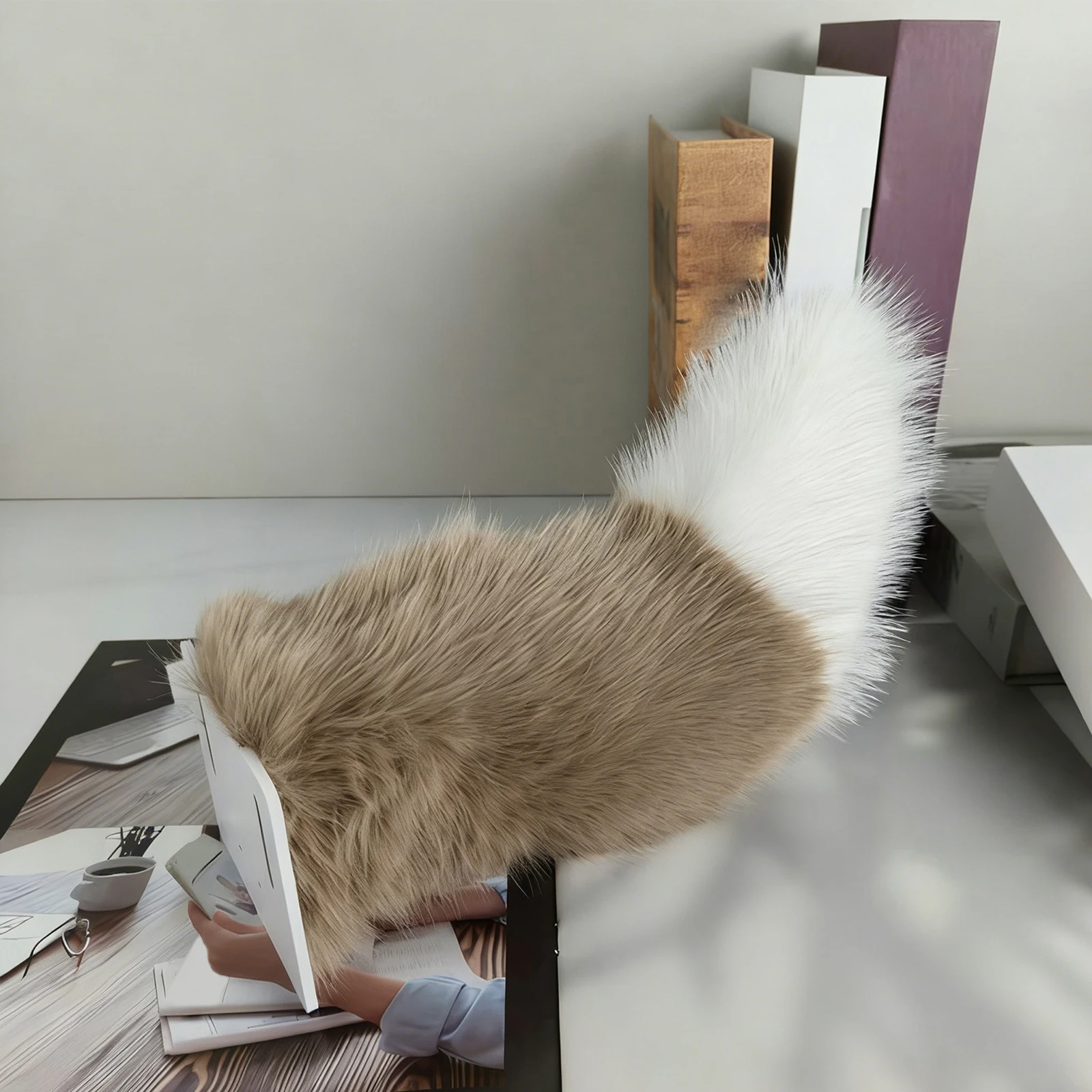 

Rechargeable Vehicle Electric Tail Remote Control Cute Fuzzy Wagging Moving Tail Universal for Auto Trunk Charm Cosplay Accessor