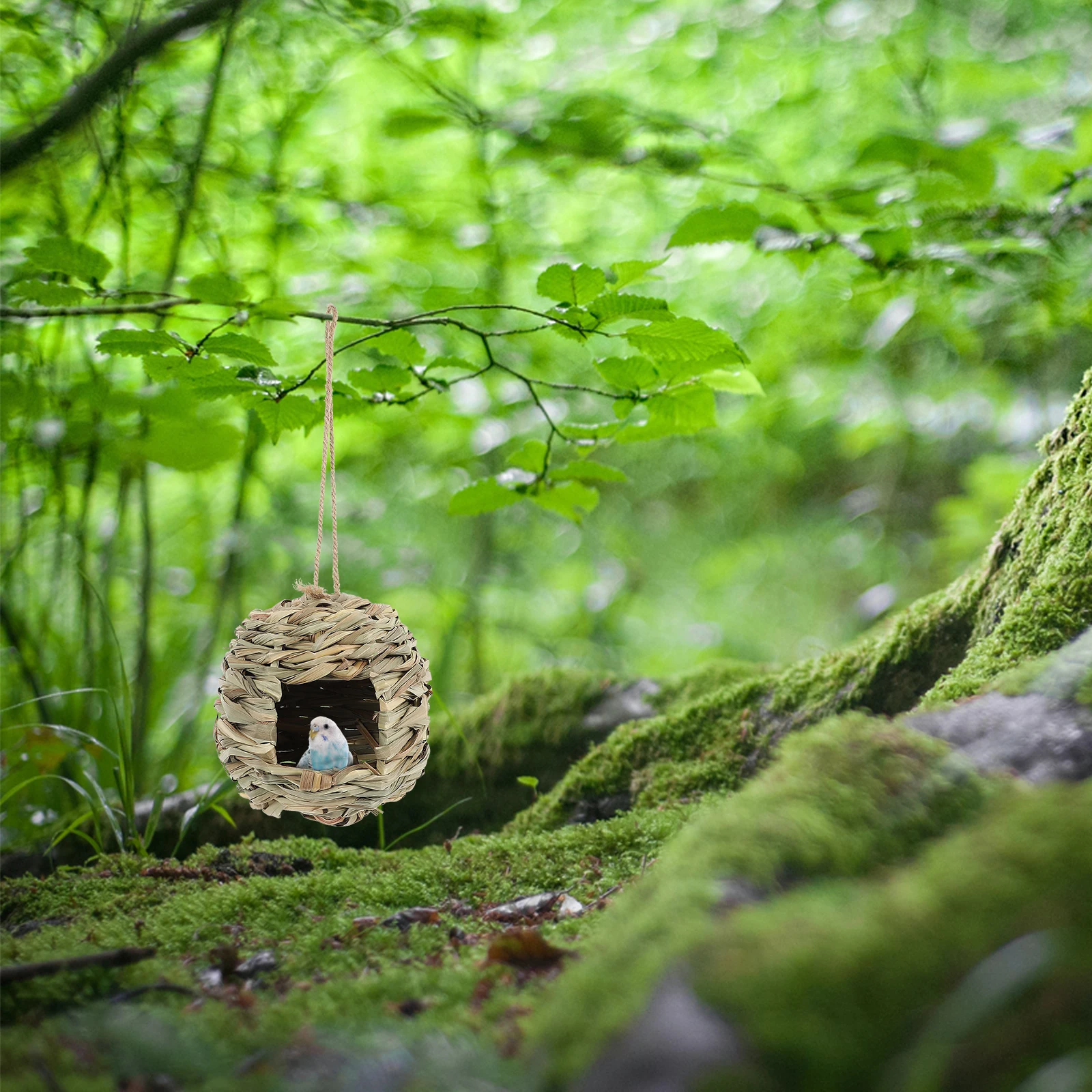 

Natural Straw Bird Nest Handwoven Birdhouse for Garden Courtyard Pet Shop Home Decoration Bird Sleeping Roosting Feeding