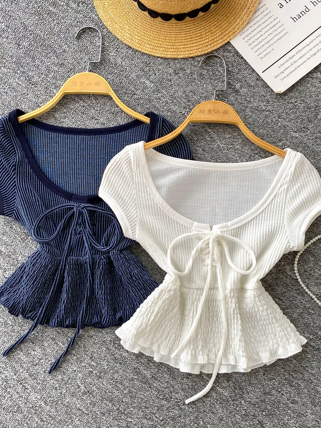 

Summer Design Sensual Spicy Girl ort Sve round Ne Waist Cinched T-irt Women's Faionable Versatile Top Korean Sle