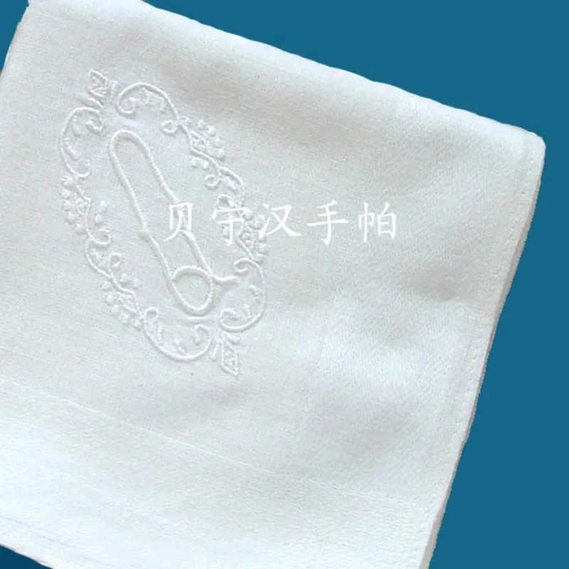Fazzoletto con alfabeto semplice in stile europeo (D, F, T, Q, G) Fazzoletto bianco in cotone ricamato tridimensionale fatto a mano