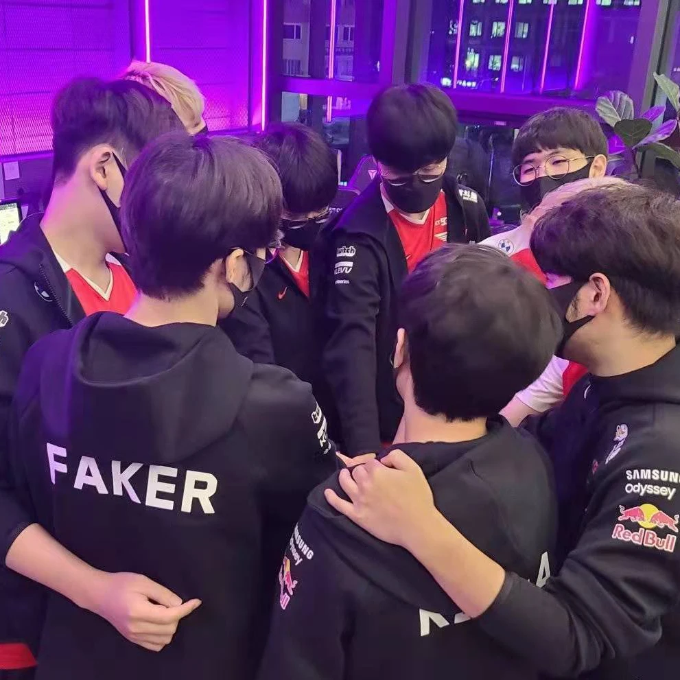 LOL Team SKT T1 2021 2022 S11 LCK World Champion Team Uniform Faker Same Odzież wierzchnia Jesienny sweter Kurtka Płaszcz Plus Rozmiary M-4XL