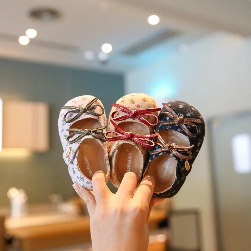 أطفال حذاء كاجوال طفل أحذية بكعب منخفض بولي أحذية أحذية من الجلد أحذية الربيع للفتيات المضادة للانزلاق حذاء أبيض حجم 11 سنتيمتر-13 سنتيمتر